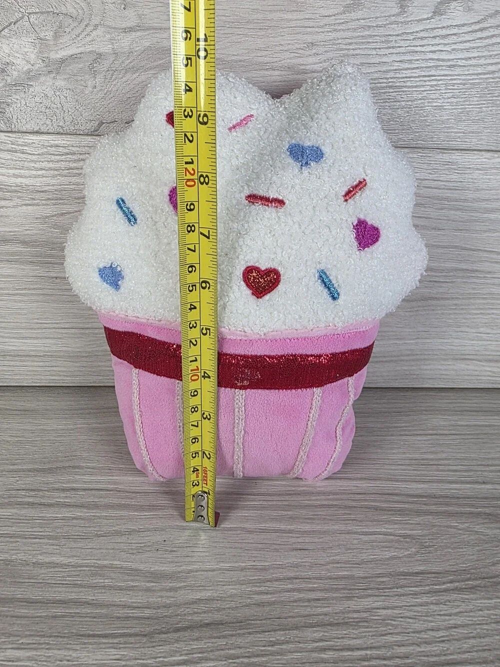 Spritz Cupcake-Shaped Plush Pillow SU22 Decorative SU22